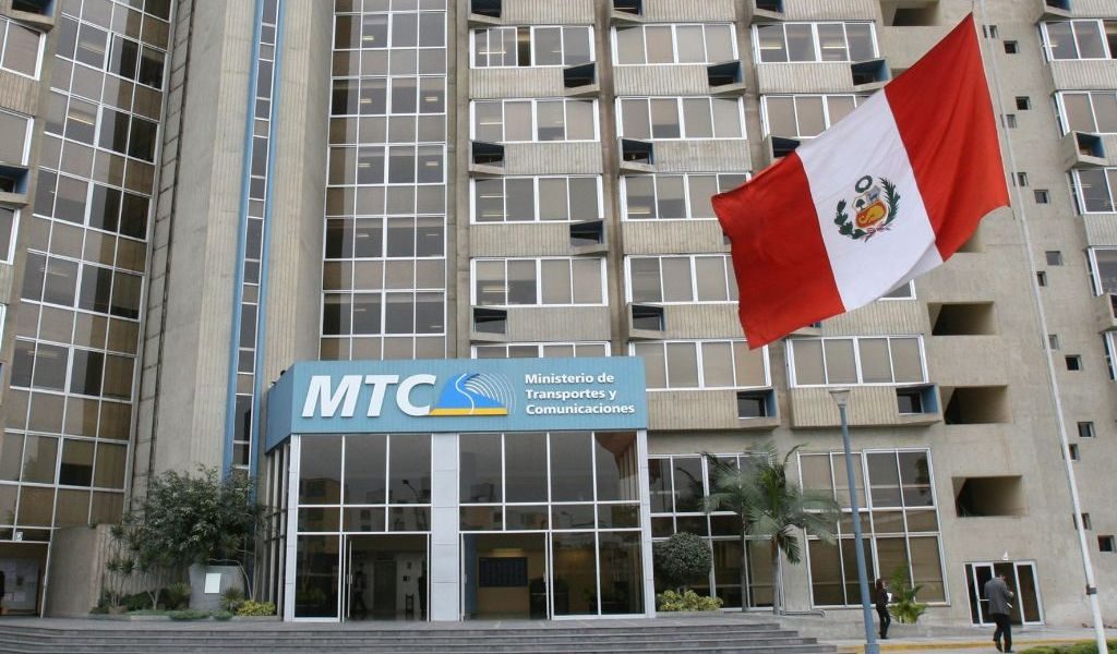 El Ministerio de Transportes y Comunicaciones lugar donde aceptaron los presagios de Lucho / Foto: Spacio Libre